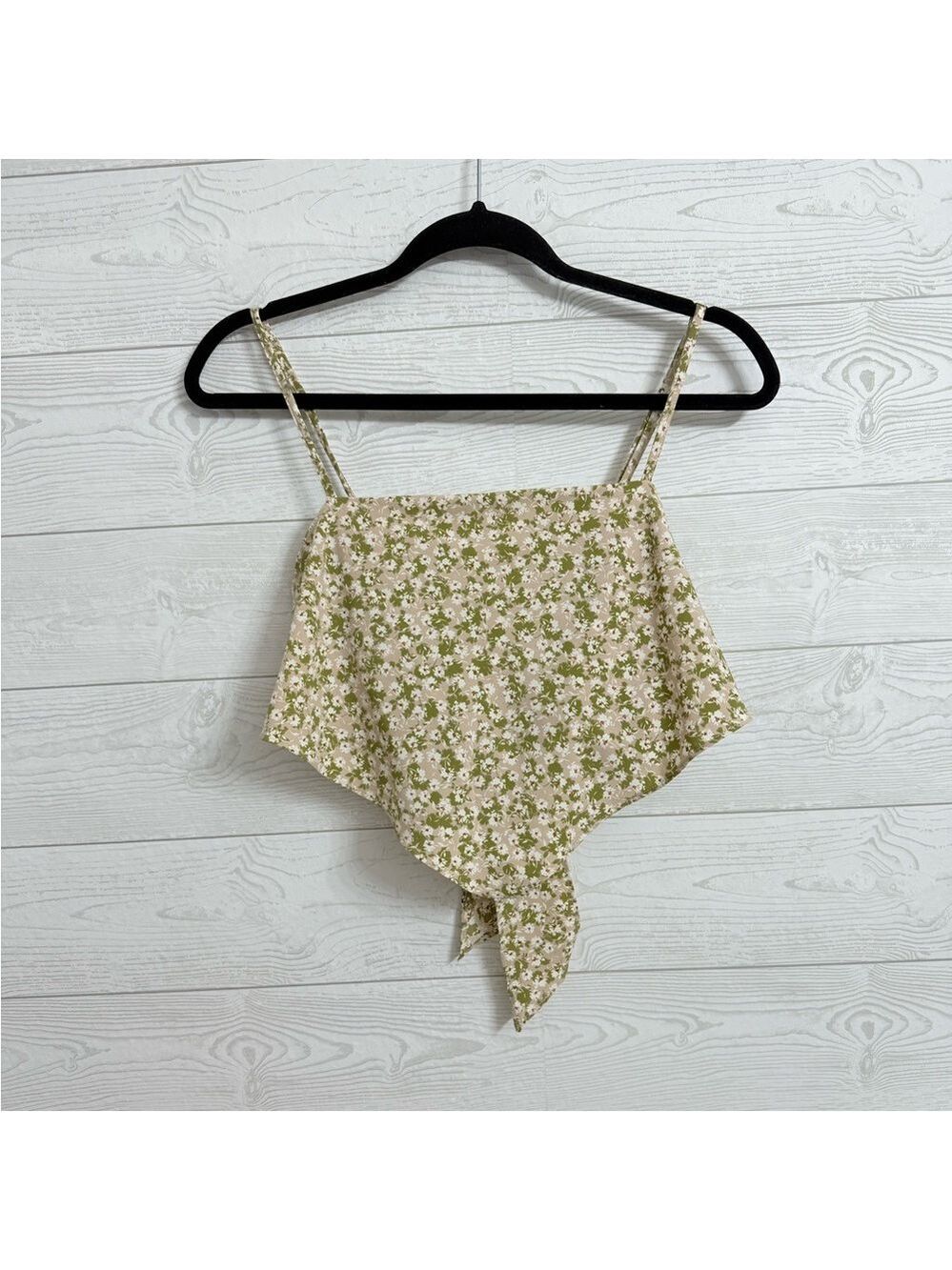 Day Trip Women’s Tan Floral Sleeveless Crop Top. Size S